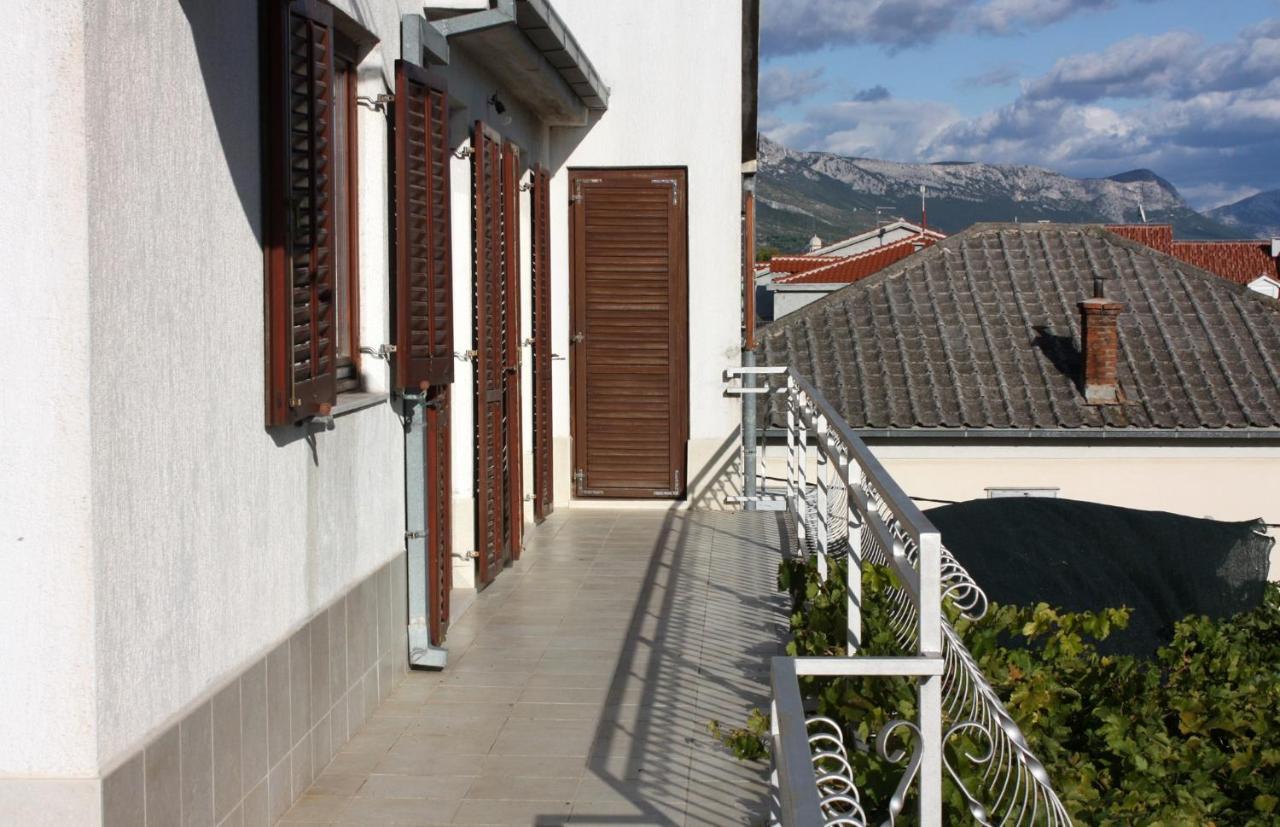 Apartments With A Parking Space Kastel Stafilic, Kastela - 5219 Buitenkant foto
